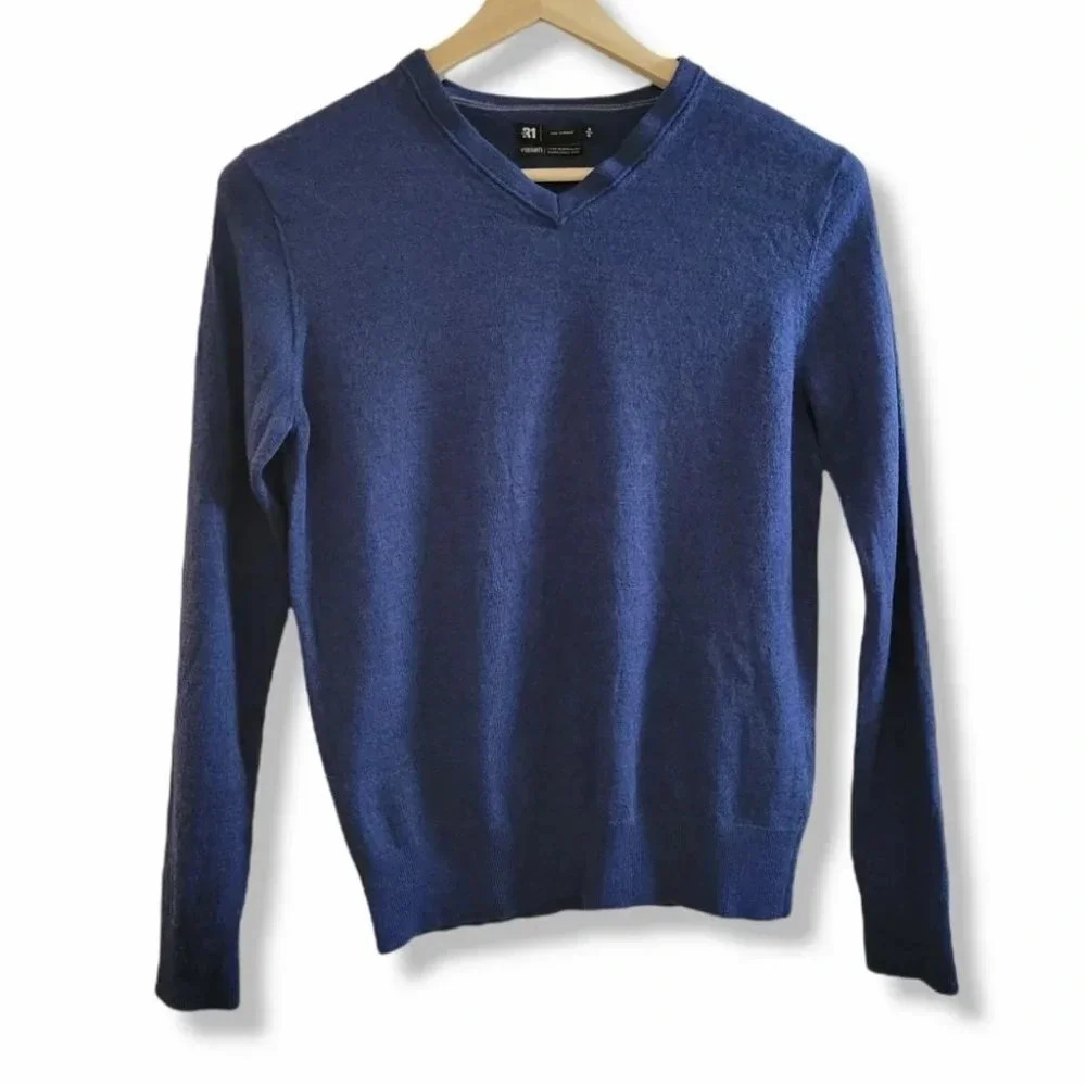 Blue Wool  knit V-neck sweater